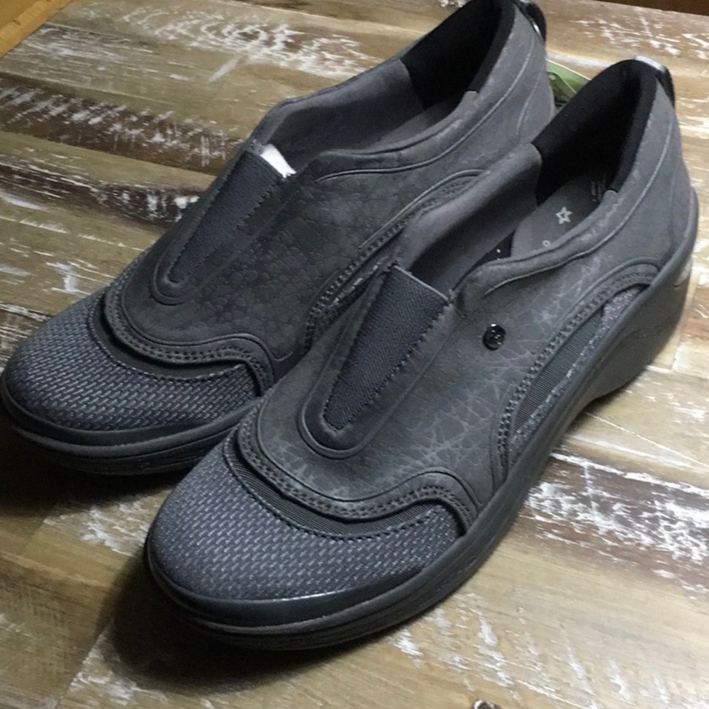 BZees Shoes worn once